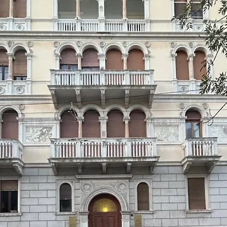 Residenza Storica Wi-fi Ac Vicino Al Mare Ancona